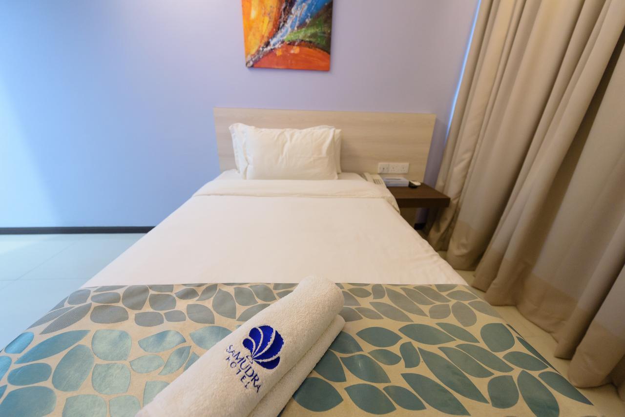 Samudra Hotel กูชิง ภายนอก รูปภาพ